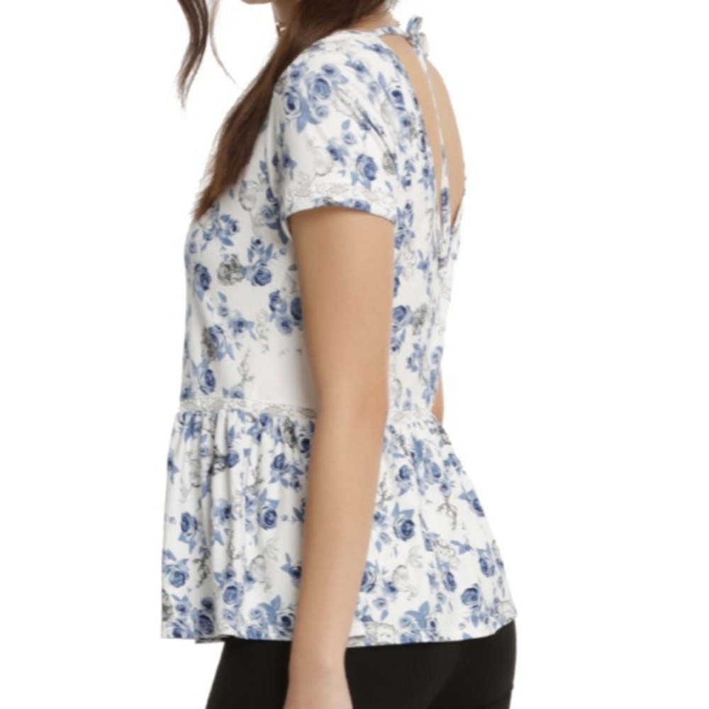 New~ Beauty & The Beast Mrs Potts Top - Picture 2 of 5